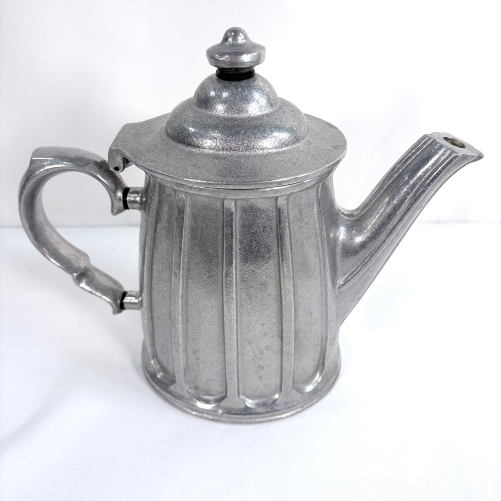 Vntage Wilton Armetale Tiburon Teapot Silver Ribbed Pewter Hinged Lid USA Rare